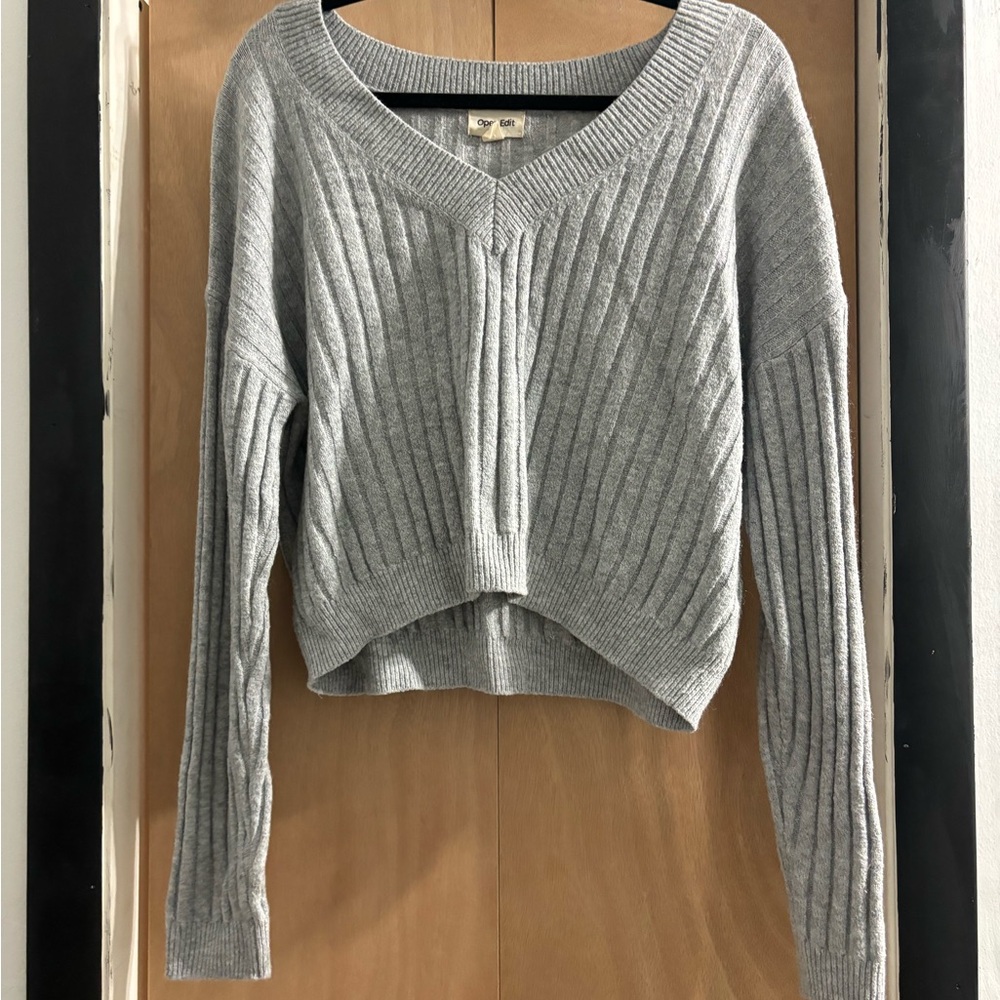 Elegant Gray V-Neck Sweater